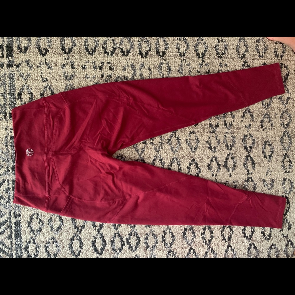 Til You Collapse- size small- heart Booty leggings